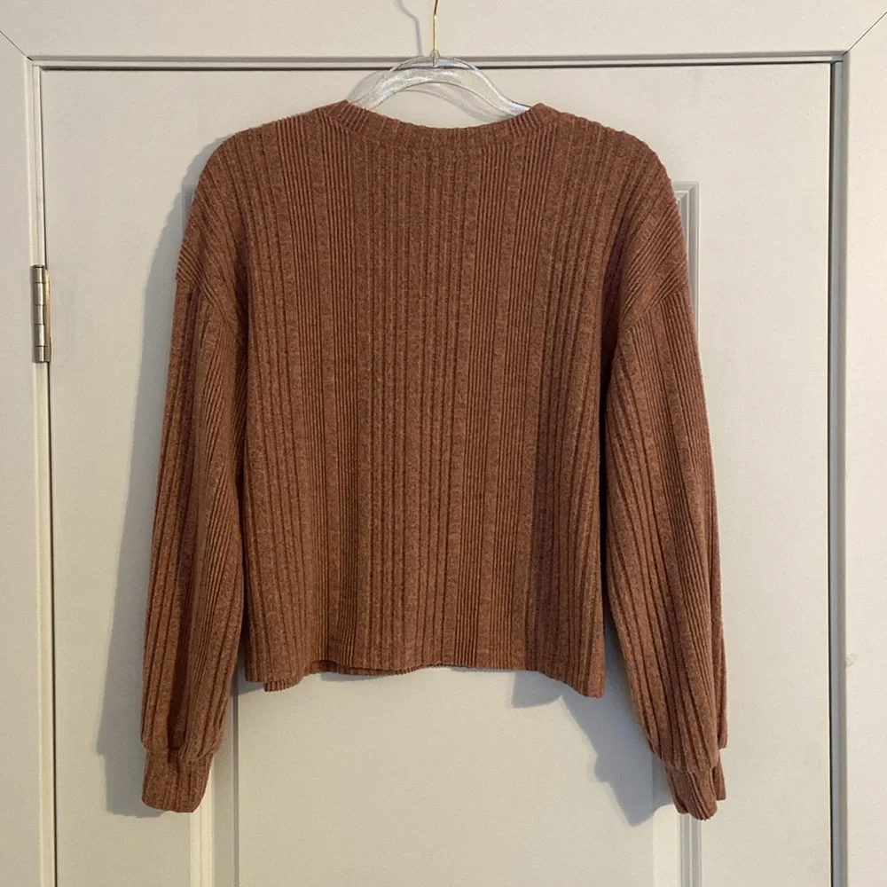 SHEIN Dusty Rose Ribbed Crop Top - Picture 2 of 3